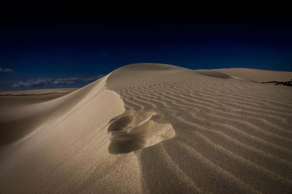Sand Patterns by Alan Hillman
