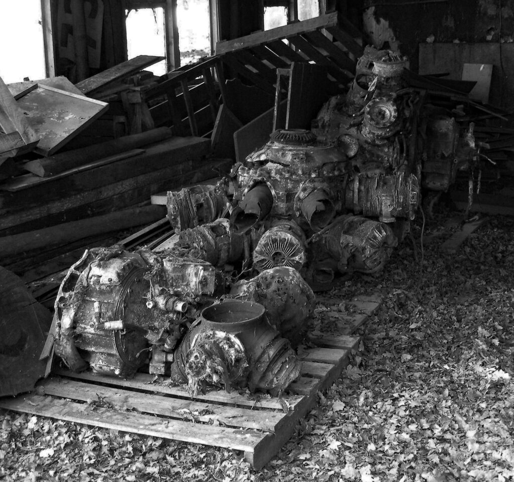Aero engine graveyard - Lee Mullins