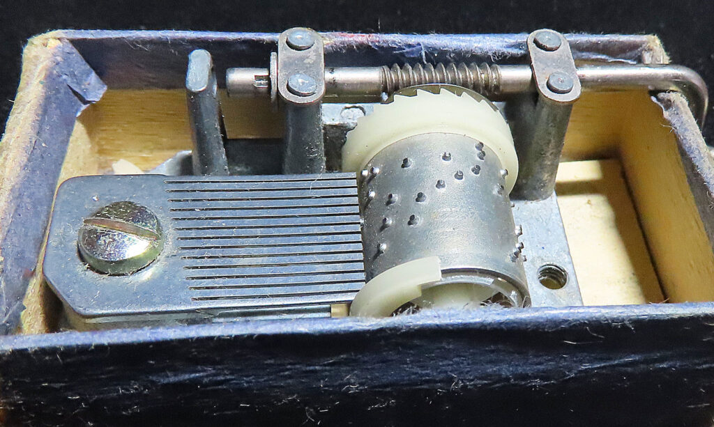 Marvellous Mini Music Machine - Helen Hillman