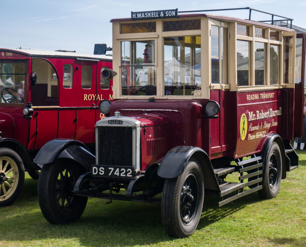 MORRIS-BUS_Larry-Coleman