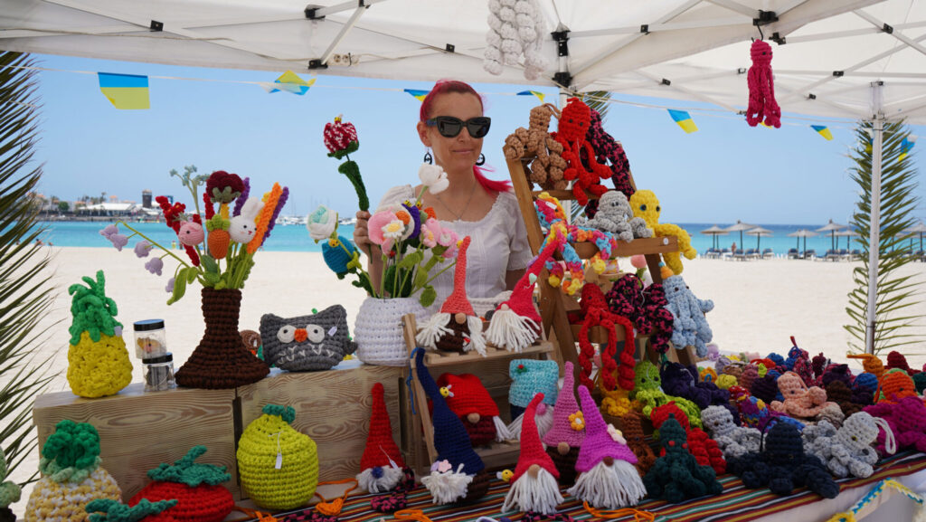 CANARIAN-FESTIVAL-ON-THE-BEACH_Ashok-Nagrani