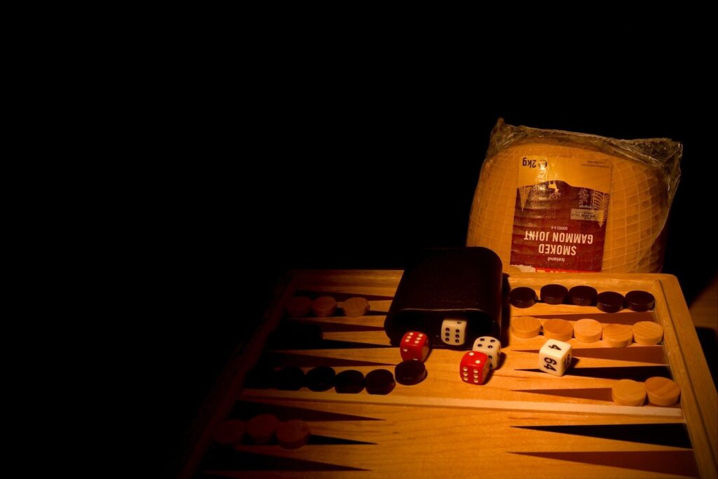 BACKGAMMON_John Verlander