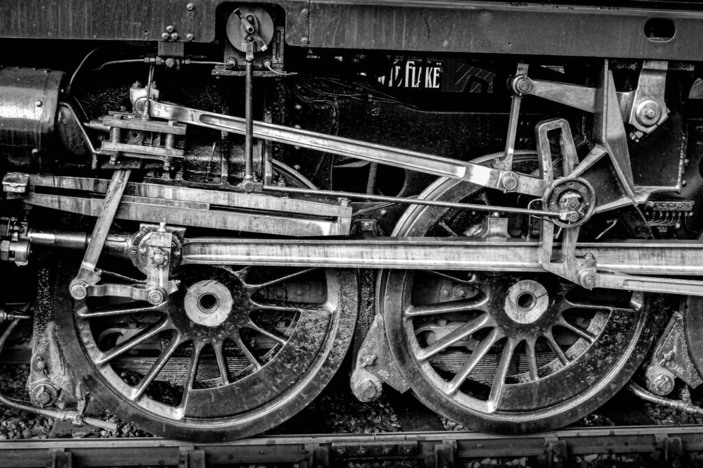 LOCOMOTIVE WHEELS_Duncan Gray