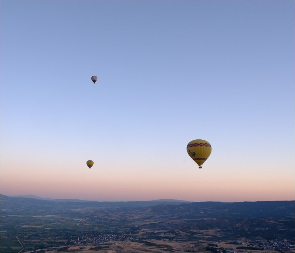 THREE BALLOONS_Keith Vincent