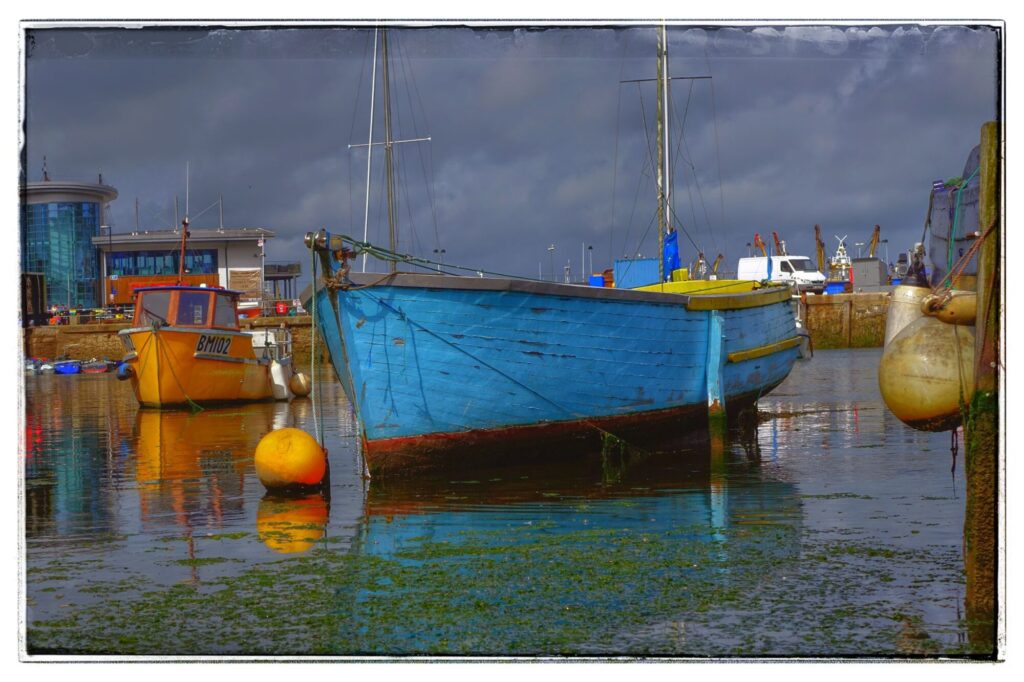 BLUE BOAT_Alan Hillman