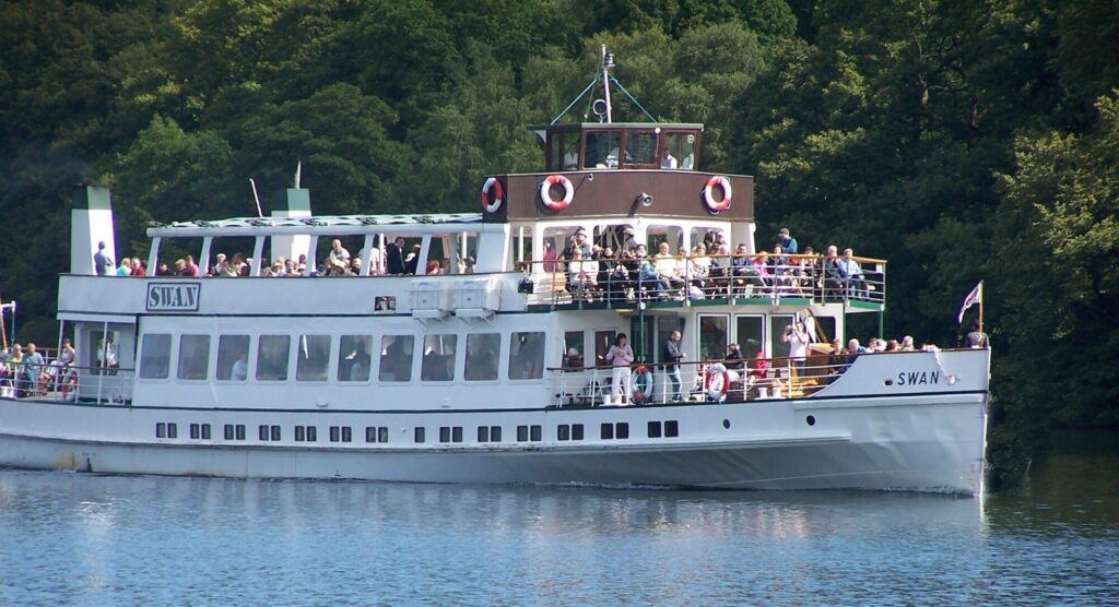 FERRY ON LAKE WINDERMERE_Larry Coleman
